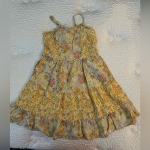Cute sun dress. Little girls 6/7.